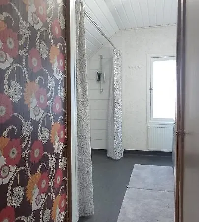 Kortteer Pinkki Huone Homestay