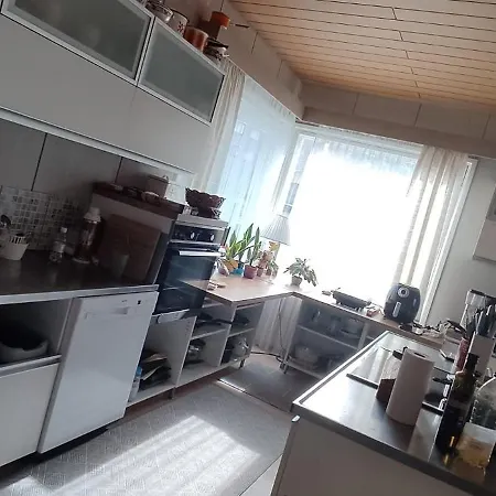 Homestay Kortteer Pinkki Huone